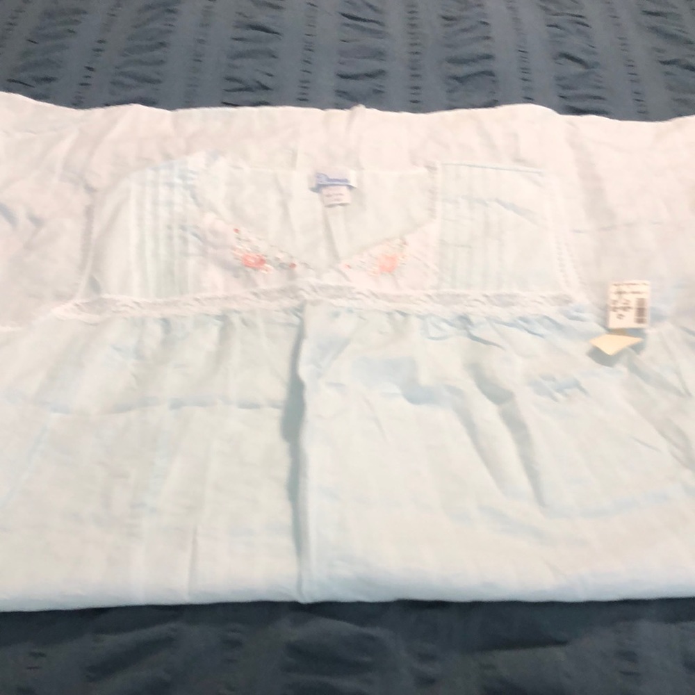 Vintage Damea Embroidered & Lace Nightgown